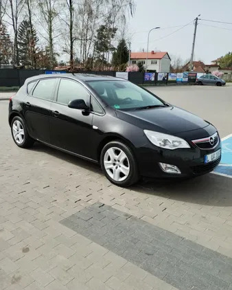 mazowieckie Opel Astra cena 18500 przebieg: 180000, rok produkcji 2011 z Siedlce